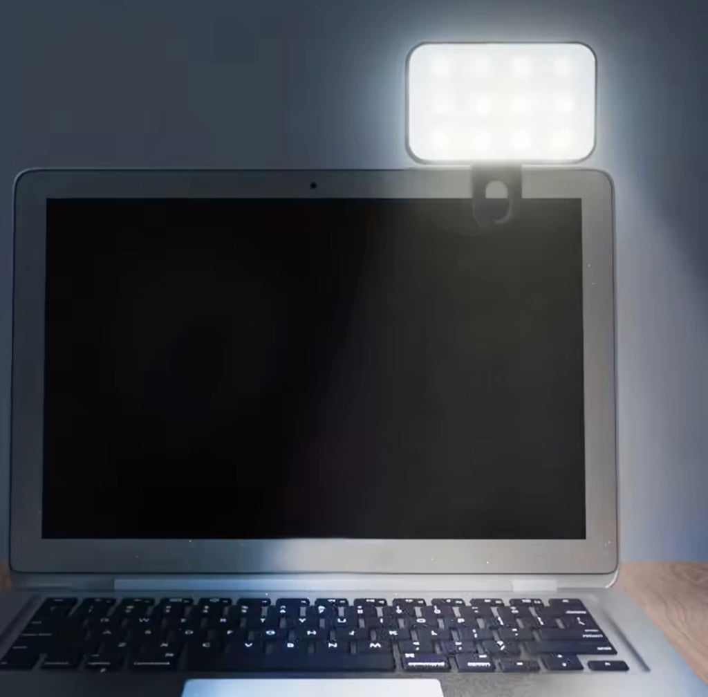 3-Mode Rechargeable Clip-On Selfie Light